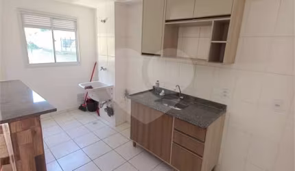 Apartamento com 2 quartos para locação em Jardim Vitória - SP