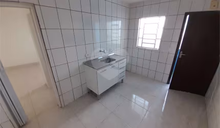 Casa de vila com 1 quartos para locação em Jardim Pazini - SP