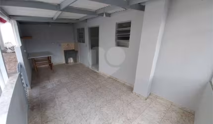 Casa de vila com 1 quartos para locação em Jardim Novo Taboão - SP