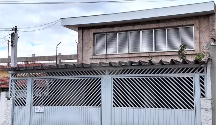 Sobrado com 4 quartos à venda em Ferreira - SP
