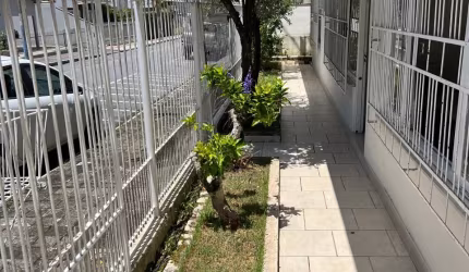 Casa/Sala Comercial  no Bairro da Nações em Balneário Camboriú Locação