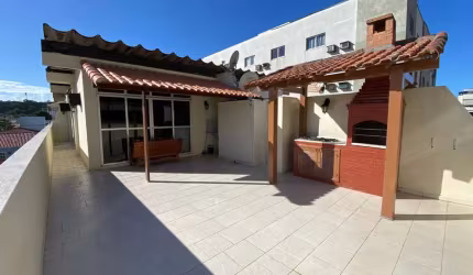 COBERTURA DUPLEX NO CENTRO DE CABO FRIO