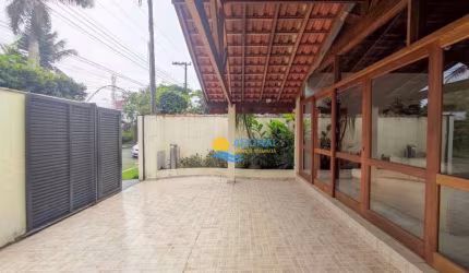 Casa com 3 dormitórios à venda, 150 m² por R$ 800.000,00 - Perequê - Guarujá/SP