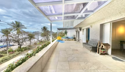 Apartamento à venda na Praia das Pitangueiras, 5 Suítes, 2 Vagas.