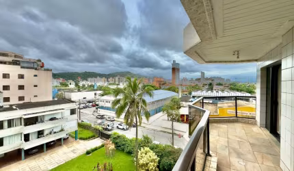 Apartamento à venda na Praia da Enseada, 3 Quartos, 2 Vagas.