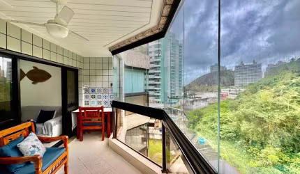 Apartamento à venda na Praia da Enseada, 3 Quartos, 2 Vagas.