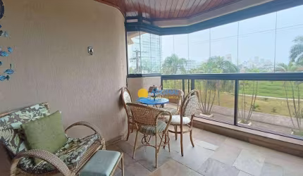 Apartamento com 3 dormitórios à venda, 160 m² por R$ 760.000,00 - Enseada - Guarujá/SP