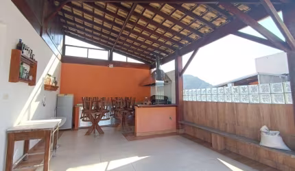 Cobertura com 3 dormitórios à venda, 220 m² por R$ 650.000,00 - Enseada - Guarujá/SP
