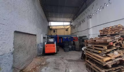 Barracão / Galpão / Depósito para alugar na Rua Tanagra, 86, Ramos, Rio de Janeiro, 236 m2 por R$ 4.000