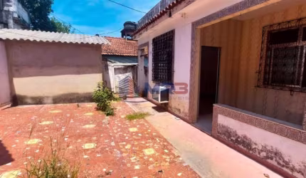 Casa com 2 quartos à venda na Rua Paturi, 196, Tanque, Rio de Janeiro, 124 m2 por R$ 300.000