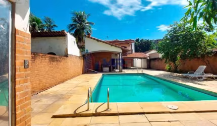 Casa com 5 quartos à venda na Rua Virgínia Vidal, 86, Tanque, Rio de Janeiro, 510 m2 por R$ 700.000