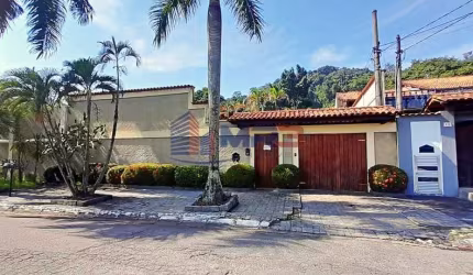 Casa em condomínio fechado com 5 quartos à venda na Rua Imbuia, 36, Anil, Rio de Janeiro, 383 m2 por R$ 1.800.000