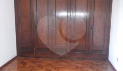 Apartamento com 02 dormitórios á venda na Vila Santa Catarina
