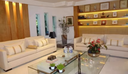 Casa com 469m²   04 Dormitórios 03 Suítes 04 Vagas Aclimação próxima ao Parque - Venda