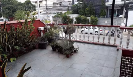 Casa tipo Sobrado com 140m² no Bosque da Saúde com 03 Dormitórios 03 Banheiros para Venda