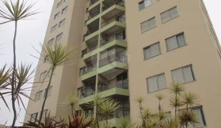 Amplo apartamento de 75m², 3 dormitórios com armários embutidos ,