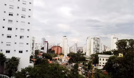 Apartamento próximo ao Metro com 03 dormitórios e 01 Suíte, 2 vagas  á venda na Vila Mariana!