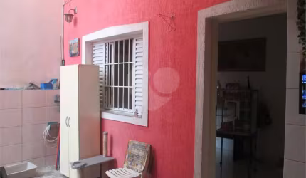 Sobrado com 3 dormitórios, sendo 1 suíte na parte superior mais 1 suíte na parte de baixo, 2 vagas