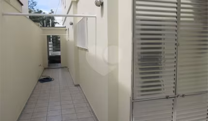 Oportunidade para Investimento. Imóvel com rendimento de aluguel e benfeitorias.
