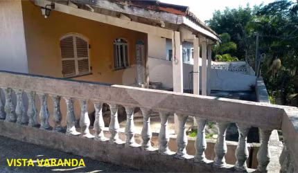 Casa a venda . Terreno 15,00x30,80 m²  AT de 462m². Contendo duas casas sendo a principal de 145 m²