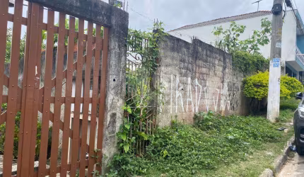 Terreno 15 x 50 em excelente localização bom pra construir galpões ou sobrados