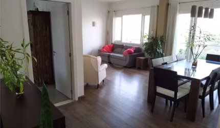 Apartamento com 3 quartos à venda em Aclimação - SP