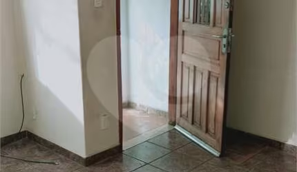 CASA TIPO SOBRADO SEM VAGA COM QUINTAL PERTO METRÔ ALTO DO IPIRANGA VENDA