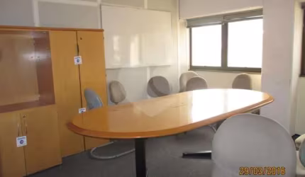 Prédio comercial em excelente localização na vila mascote ,entrada lateral ,cabine para segurança,.