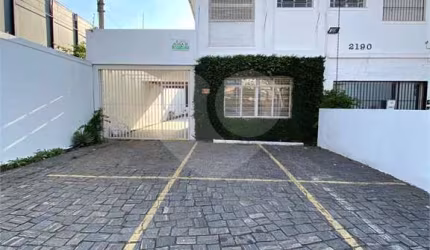 SOBRADO COMERCIAL COM 300M²  COM EXCELENTE LOCALIZAÇÃO NA POMPÈIA PARA VENDA