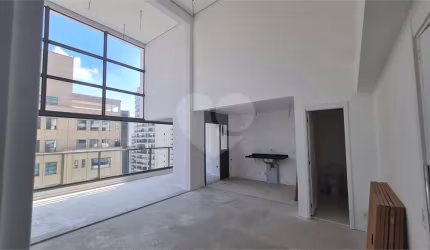 Apartamento com 85 m² com 2 suítes à venda na Vila Clementino.