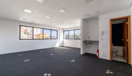Sala Comercial e 2 banheiros para Alugar, 45 m²- São Judas, São Paulo - SP