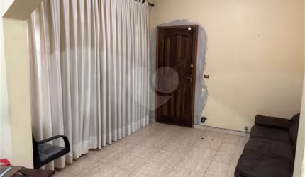 Sobrado com 3 Quartos e 3 banheiros à Venda, 298 m² - São João Clímaco, São Paulo - SP