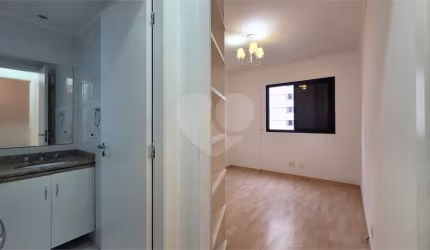 Apartamento com 70m²  para Venda na Lapa!