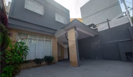 Imóvel Comercial e 4 banheiros à Venda, 320 metros  Saúde São Paulo  SP