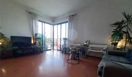 Apartamento à venda com 3 dormitórios na Vila Mascote