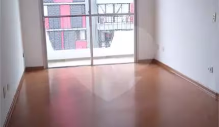 Agradável apartamento bem localizado na Vila Olímpia, sala sacada 3 dormitórios- R$850.000