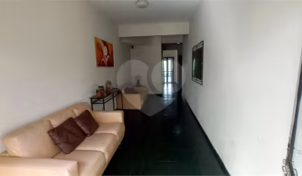 Apartamento com 2 dormitórios, excelente planta na vila Santa Catarina!! Vale a pena visitar!!
