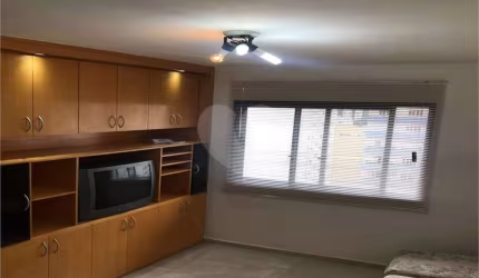 Apartamento Mobiliado para Locação na República - 39m² com 1 Dormitório e 1 Vaga de Garagem