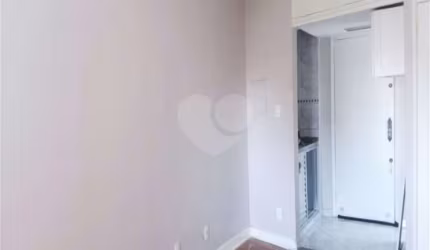APARTAMENTO TIPO KITNET PARA LOCAÇÃO COM 27M²  SALA COZINHA BANHEIRO NO CENTRO DE SÃO PAULO