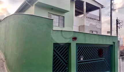 Casa Sobrado à Venda na Vila Campestre – 137m², 4 Dormitórios, Quintal e Edícula!