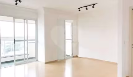Apartamento à venda com 2 dormitórios e 1 suíte no Tatuapé