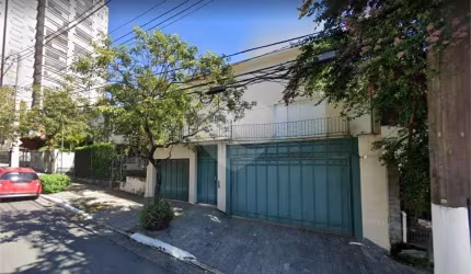 Sobrado na ACLIMAÇÃO á venda - São Paulo SP - 3 suítes, 3 vagas, reformado próximo ao Parque.