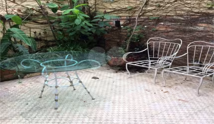 Casa em vila fechada no Paraiso