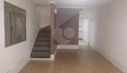 LINDO SOBRADO NO GUARAPIRANGA COM 250M² 3DORM (1SUITE) + 2VGS