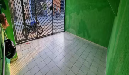 Oportunidade para Investidores! Casa/Terreno com 3 Imóveis Locados  Parque Bristol, Zona Sul  SP