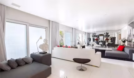 Cobertura charmosa no Jardim América, 2 suítes,  2 vagas, 400m² de área útil.