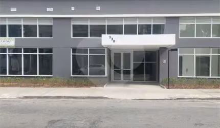 Prédio comercial disponível para locação no bairro Lapa