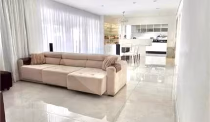 Apartamento à venda no bairro da Vila Romana.