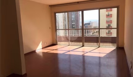 Apartamento à venda no bairro da Vila Romana.