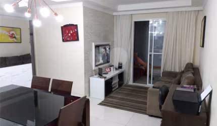 Apartamento com 3 quartos para venda disponível no Alto da Lapa